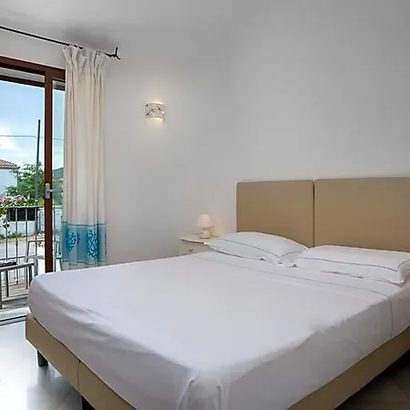 The Square Depandance 4*